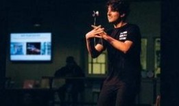 浓眉爆料自己喝酒视频大全,揭秘篮球场外的另一面